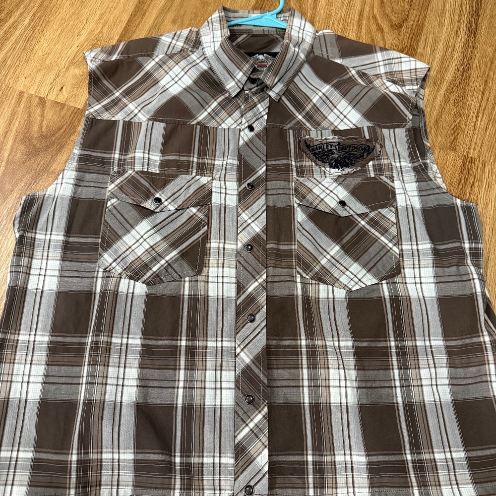 NWOT Harley-Davidson Mens X L Sleeveless Brown Snap Button Down Shirt